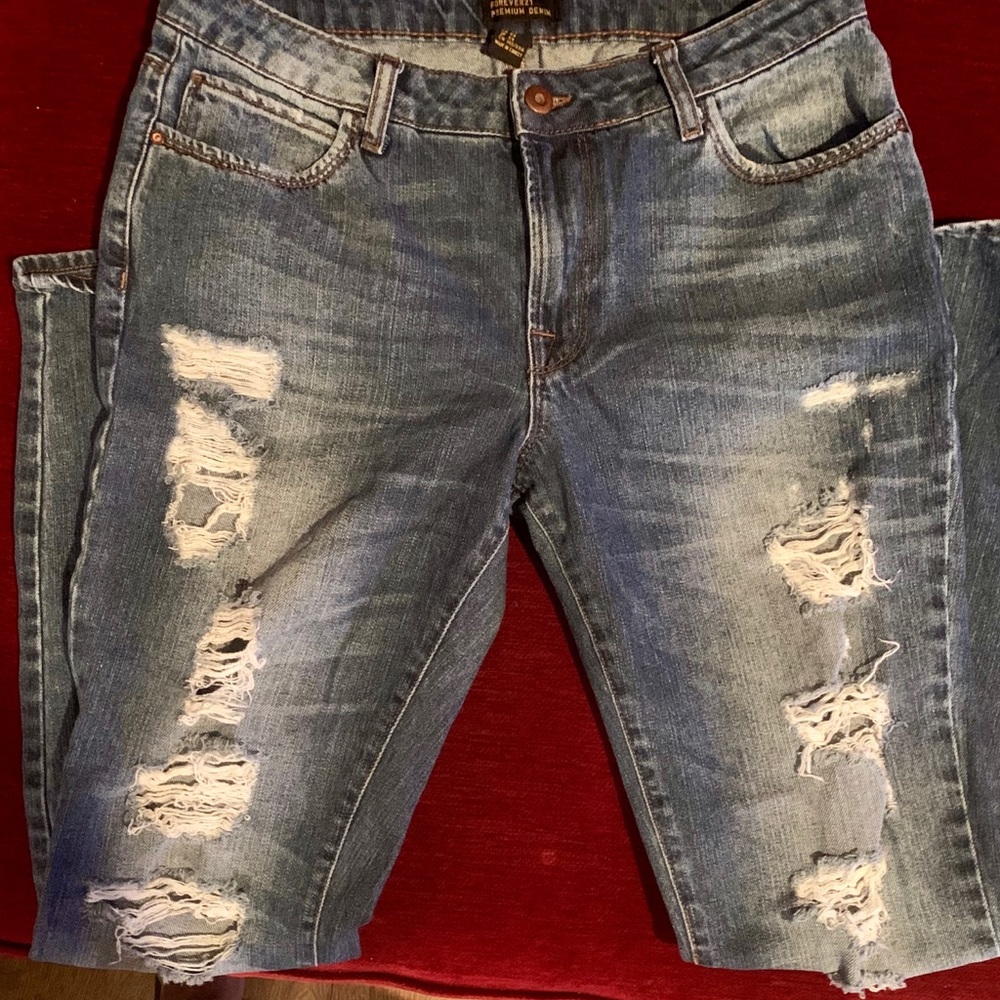 Forever 21 Premium Denim Ripped Jeans Size 27